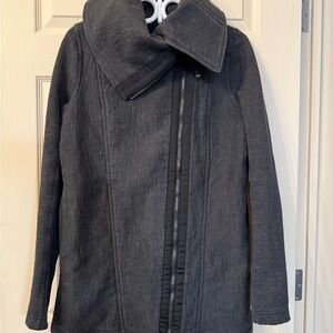 Women's Lululemon Heathered Black Virasana Wrap Jacket Size 6
